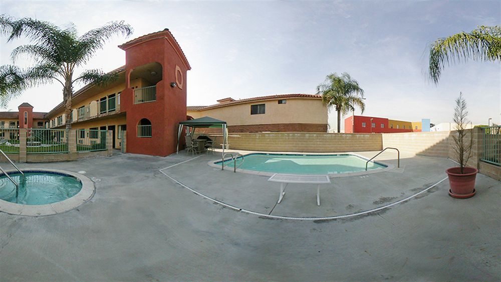 Travelodge By Wyndham Lynwood Extérieur photo