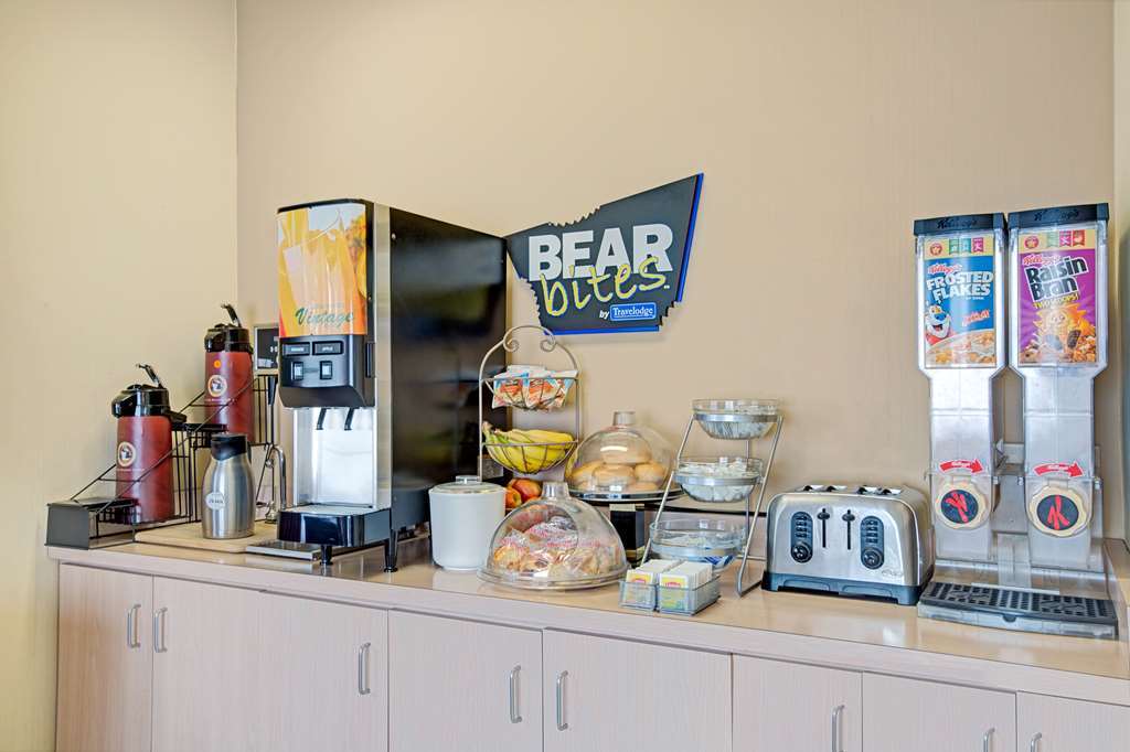 Travelodge By Wyndham Lynwood Restaurant photo